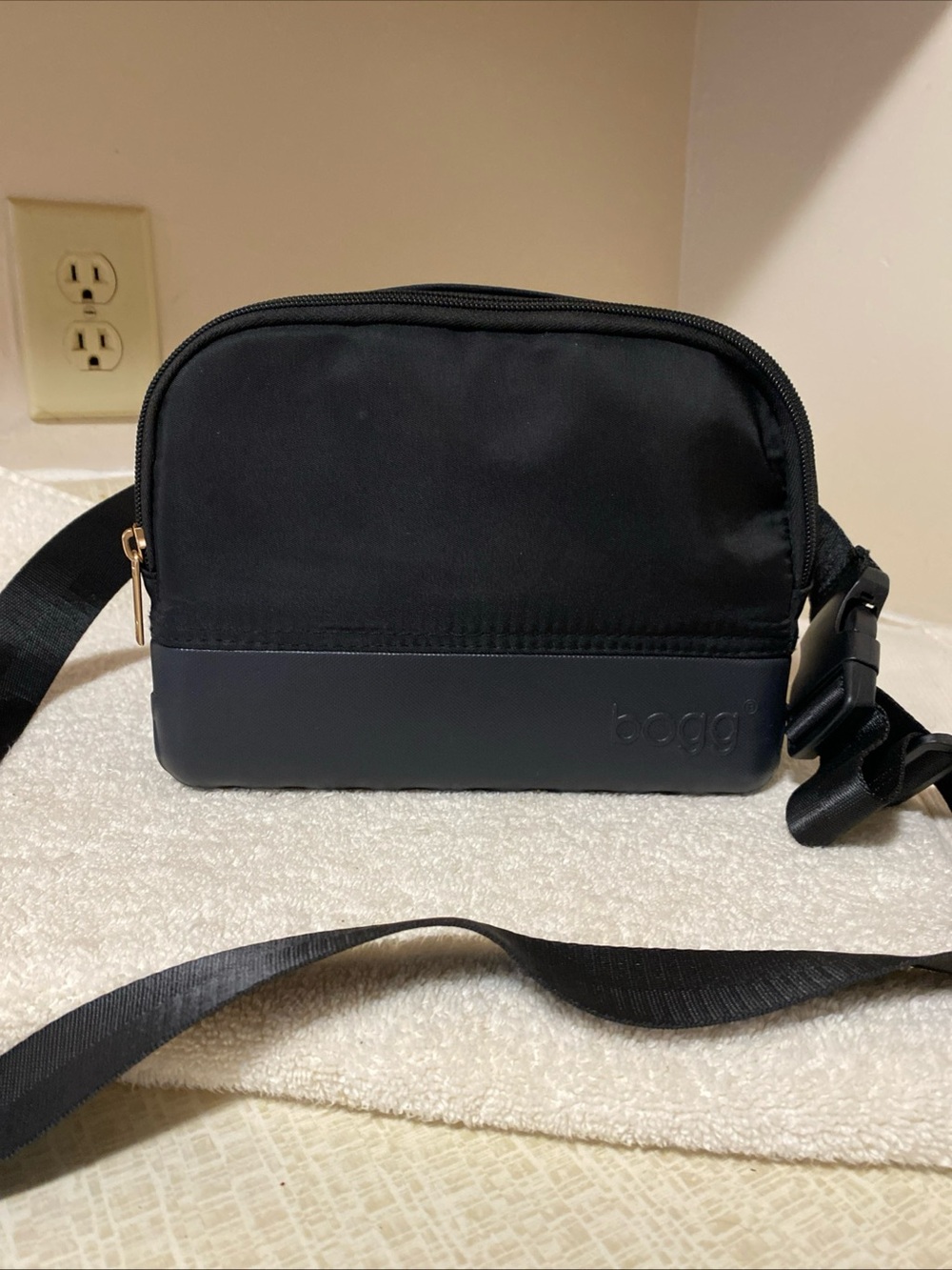 BOGG BAG Black Compact Fanny bag